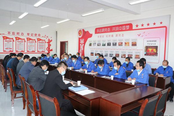 泓源公司領(lǐng)導(dǎo)班子深入豐收、泓盛達(dá)公司開展工作調(diào)研(圖1)